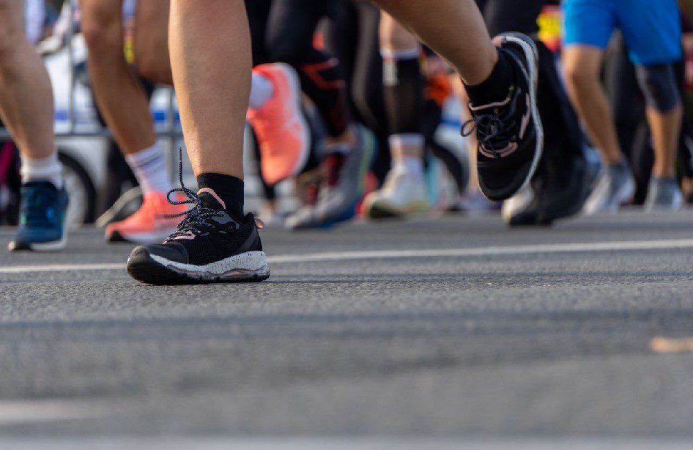 perbedaan half marathon