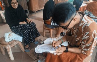 Natural-Dyed Batik: Dari Tanaman Menjadi Warna Kain