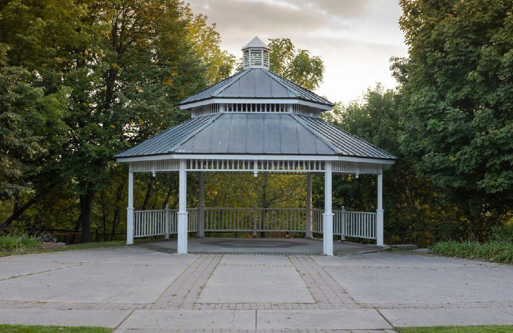 patio gazebo perbedaan